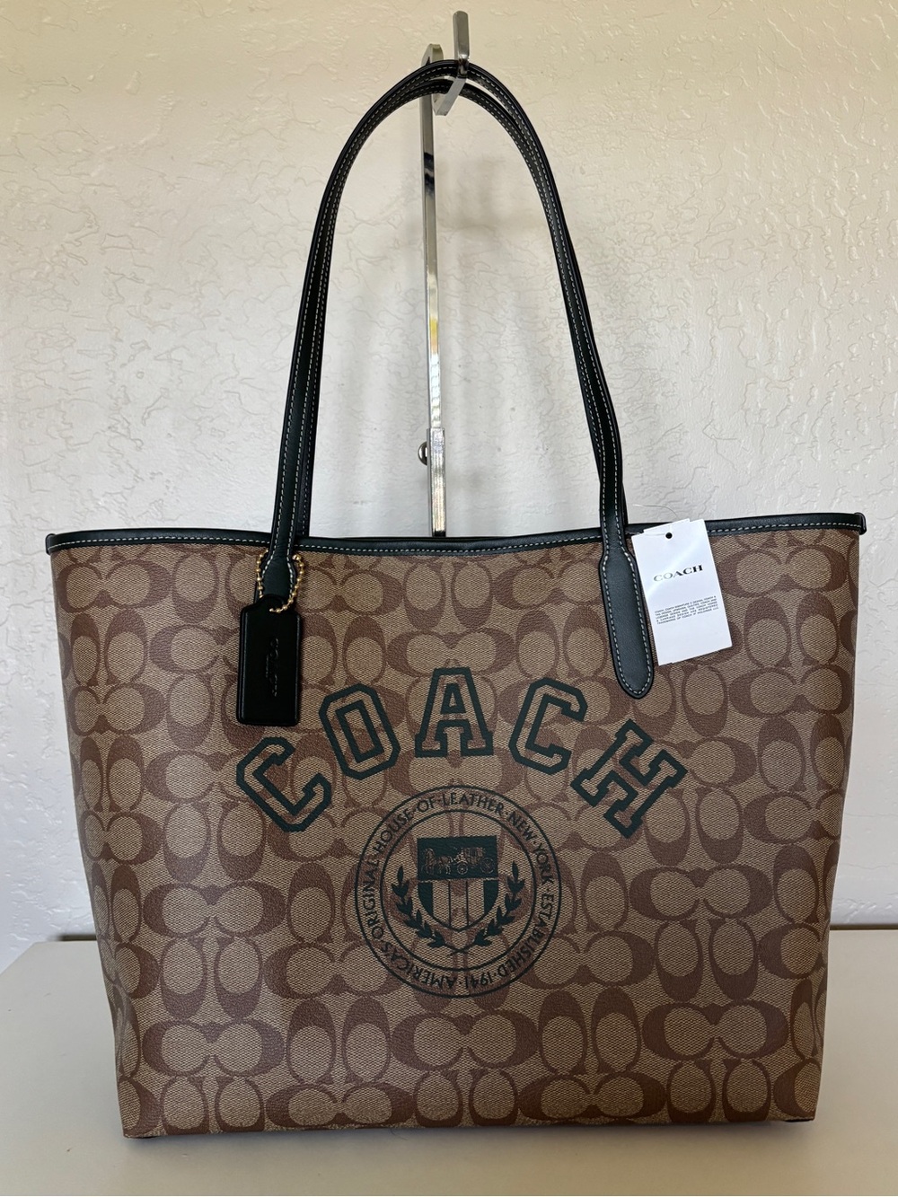Coach City Tote Varsity Signature Canvas Bag Brand NEW 💜